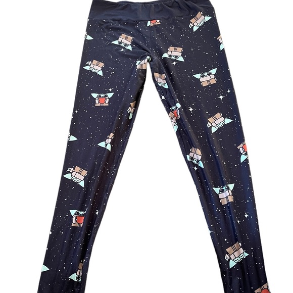 Disney Pants & Jumpsuits Nwt Disney Baby Yoda Leggings Size M